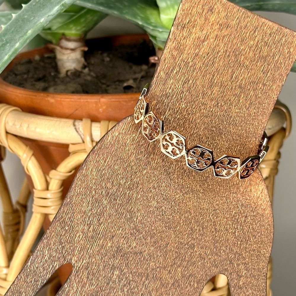 Tory Burch Hexagon Frozen Logo Cuff Bracelet Rose Gold Plated Bangle Jewelry - Picture 3 of 8